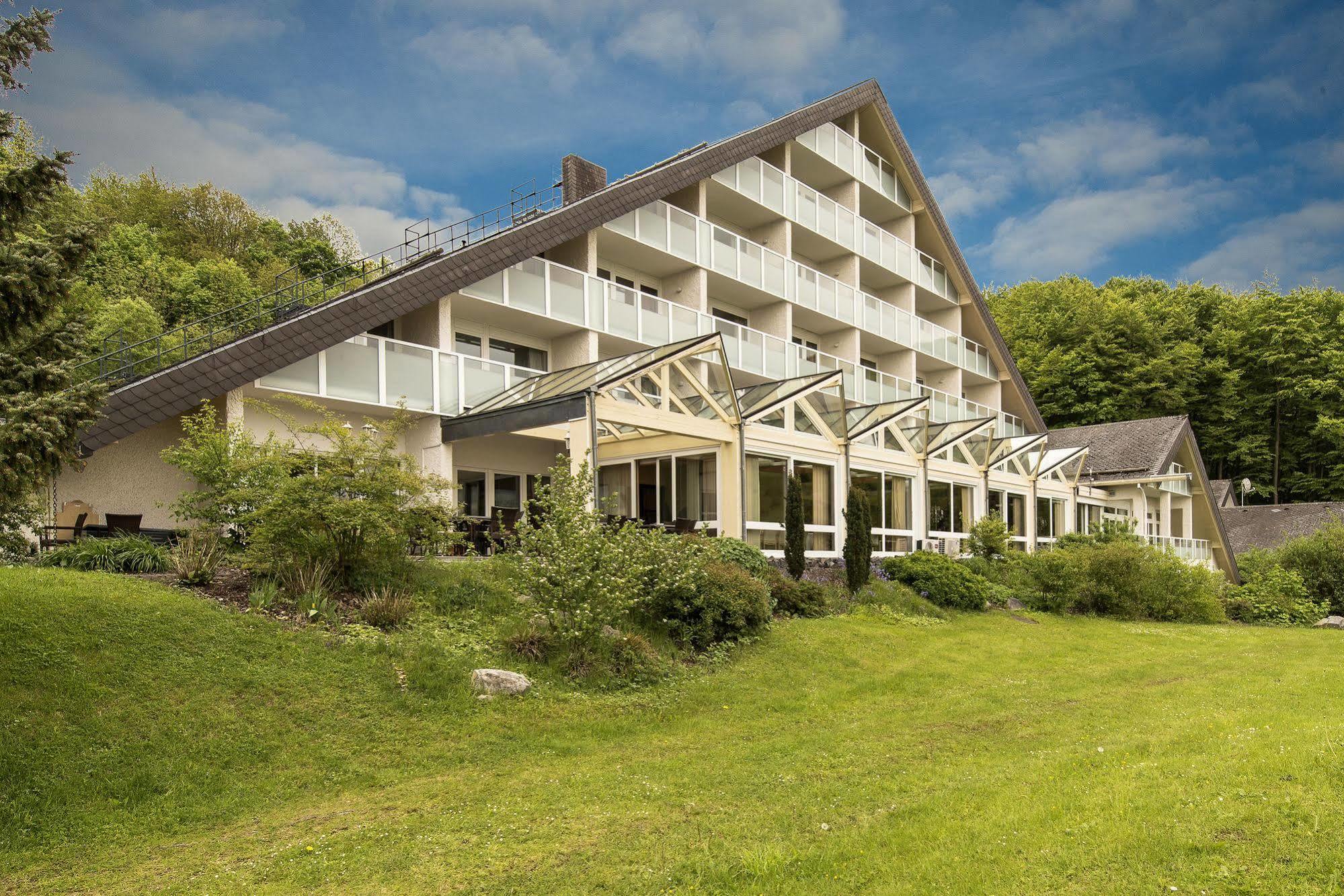 Sure Hotel By Best Western Rhoen Garden Poppenhausen Exterior foto
